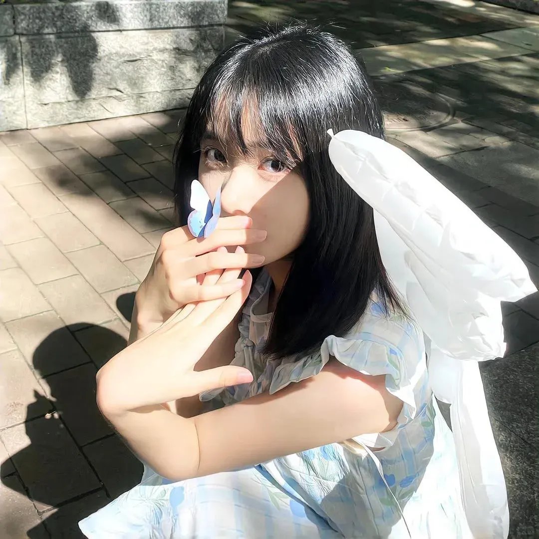 正面全裸