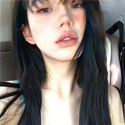 单车上的少女